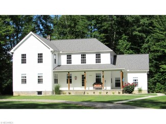 10221 State Route 305, Garrettsville, OH 44231