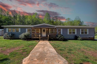 537 Craven Rd, Roopville, GA 30170