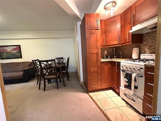 3041 Edwin Ave Unit 4E, Fort Lee, NJ 07024