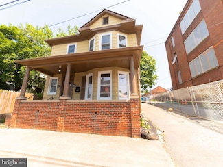 208 Porter Ave, Martinsburg, WV 25401