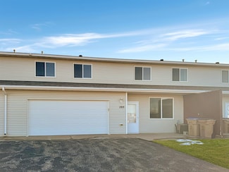2819 N Broadway, Minot, ND 58703
