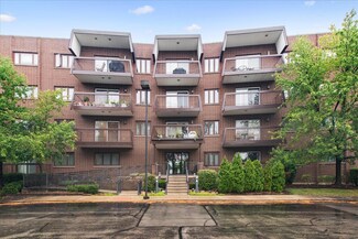350 E Dundee Rd Unit 202, Buffalo Grove, IL 60089
