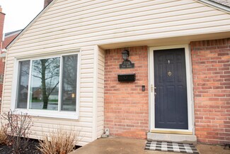 7726 Park Ave, Allen Park, MI 48101