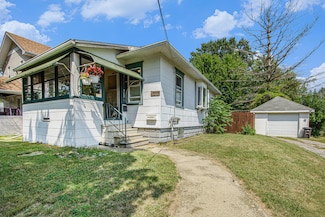 339 N Dwight St, Jackson, MI 49202
