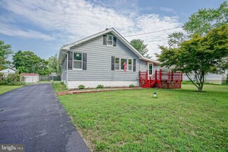 29 Wall St, Franklinville, NJ 08322