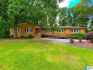 808 Vaughn Dr, Weaver, AL 36277