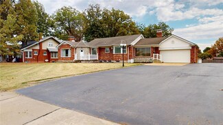 1608 S Illinois St, Belleville, IL 62220