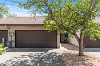 113 South Dr Unit B, Circle Pines, MN 55014