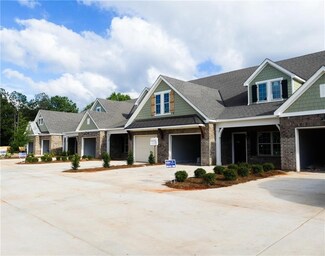 61 Merlin St Unit D2, Opelika, AL 36801