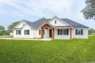 1438 Lariat Trace, Bandera, TX 78003
