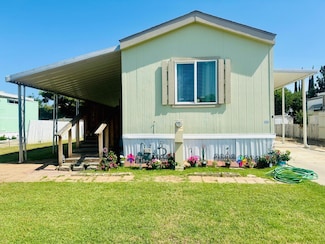 1218 E Cleveland Ave Unit 4, Madera, CA 93638