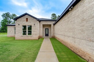 7500 Nickaburr Creek Dr, Magnolia, TX 77354