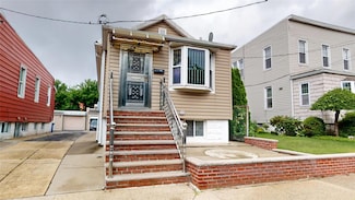 24-22 80th St, Flushing, NY 11370