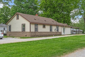 512 Country Club Dr, Tullahoma, TN 37388