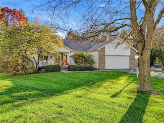 100 Clearwater Cove S, Youngstown, OH 44515
