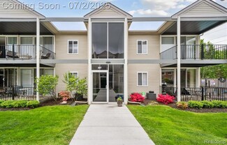 307 N Eton St, Birmingham, MI 48009