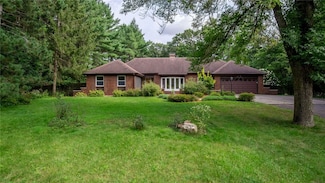 3738 Rimridge Rd, Eau Claire, WI 54701