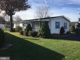 35 Jake Dr, Ronks, PA 17572