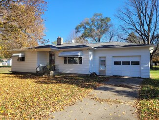 707 Lowell Ave, Jackson, MI 49202