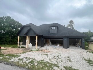 14 Selkirk Dr, Bella Vista, AR 72715