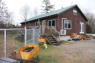 95 S Chester Rd, Chester, ME 04457