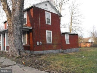 139 Jackson St, Paw Paw, WV 25434