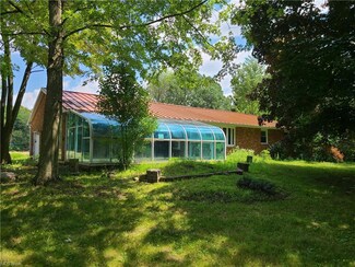 7880 N Nickelplate St, Louisville, OH 44641