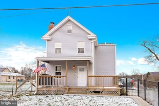 37 Main St, Marietta, PA 17547