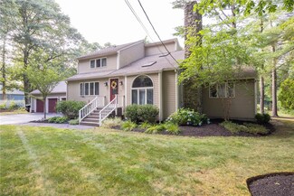 139 Maureen Cir, Mapleville, RI 02839
