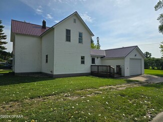 412 1st St, Argyle, MN 56713