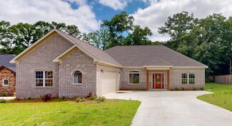 108 Laney Ln, Dothan, AL 36305