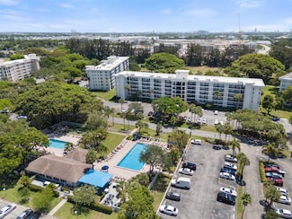 2650 S Course Dr Unit 409, Pompano Beach, FL 33069