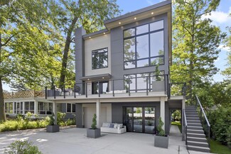 11160 Marquette Dr, New Buffalo, MI 49117