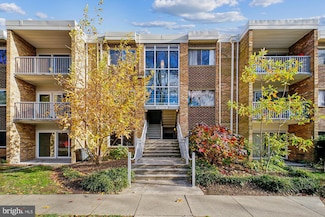 2903 Charing Cross Rd Unit 11/1, Falls Church, VA 22042