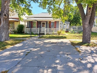 230 Shelton St, Chadron, NE 69337