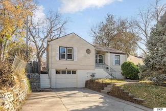 1411 S 54th St, Omaha, NE 68106