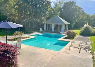 309 N Academy St, Kingstree, SC 29556
