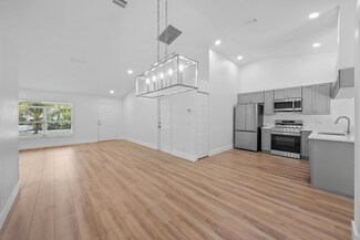 1835 Service Rd, North Palm Beach, FL 33408