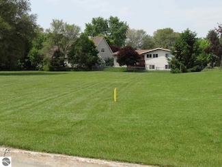 3 Patrick Ct, Mount Pleasant, MI 48858