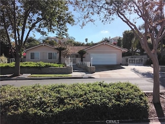 980 Country Club Dr, Riverside, CA 92506