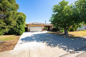 2133 W Lodi Ave, Lodi, CA 95242
