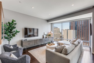 200 Congress Ave Unit 23B, Austin, TX 78701