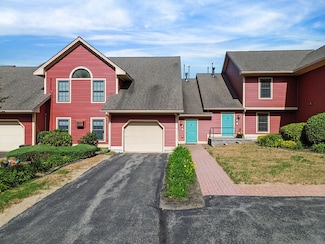 62 Estates Dr Unit 1, Manchester, ME 04351