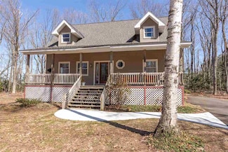 11038 N Spring St, Charlevoix, MI 49720