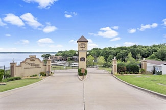 25 Grand Lake Dr Unit 2B, Monkey Island, OK 74331