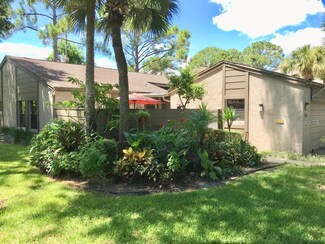 653 Woodridge Dr, Fern Park, FL 32730