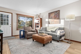 7672 13th St N, Saint Paul, MN 55128