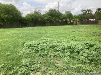 125 Sutton Place-Lot #18, Uvalde, TX 78801