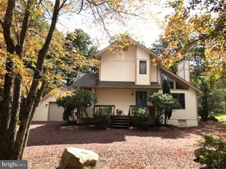 21 Beechwood Rd, Lake Harmony, PA 18624