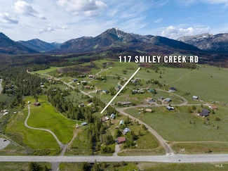 117 Smiley Creek Rd, Blaine County, ID 83340
